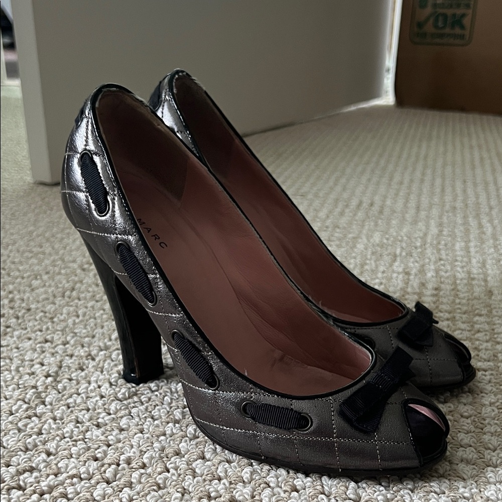 Women's Marc by Marc Jacob’s quilted Black Peep Toe Heels size 8.5